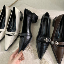 Load image into Gallery viewer, Chunky Heel Pointed Leather Vintage Shoes
