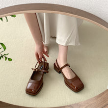 Load image into Gallery viewer, Ladies Square Toe Sandals
