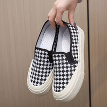 Load image into Gallery viewer, Women&#39;s slip-on canvas shoes
