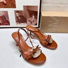 Load image into Gallery viewer, Women&#39;s Metal Decoration Round Toe Shoes
