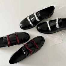 Load image into Gallery viewer, Vintage Genuine Leather Double Bow Small Leather Shoes
