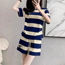 Load image into Gallery viewer, Ladies Retro Sports Casual Suit
