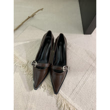 Load image into Gallery viewer, Chunky Heel Pointed Leather Vintage Shoes
